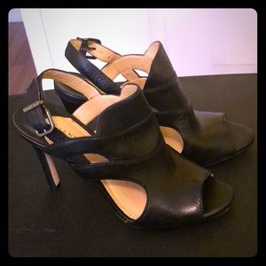 Ladies leather sandals